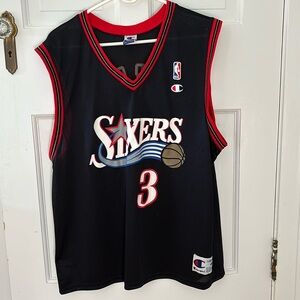 Sixers Iverson Jersey. Size 40.